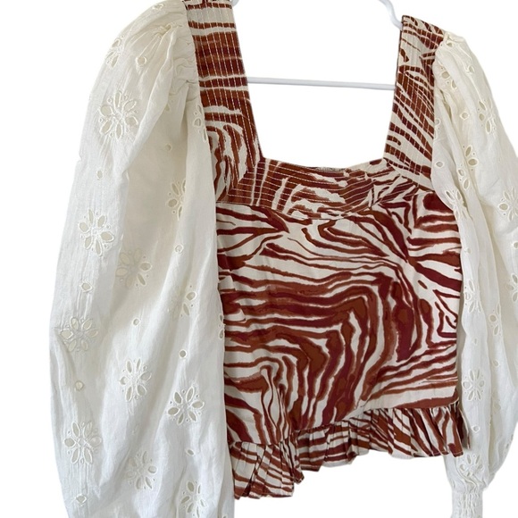 Love the Label Anthropologie Giraffe Print Eyelet Puff Sleeve Top - Picture 2 of 6